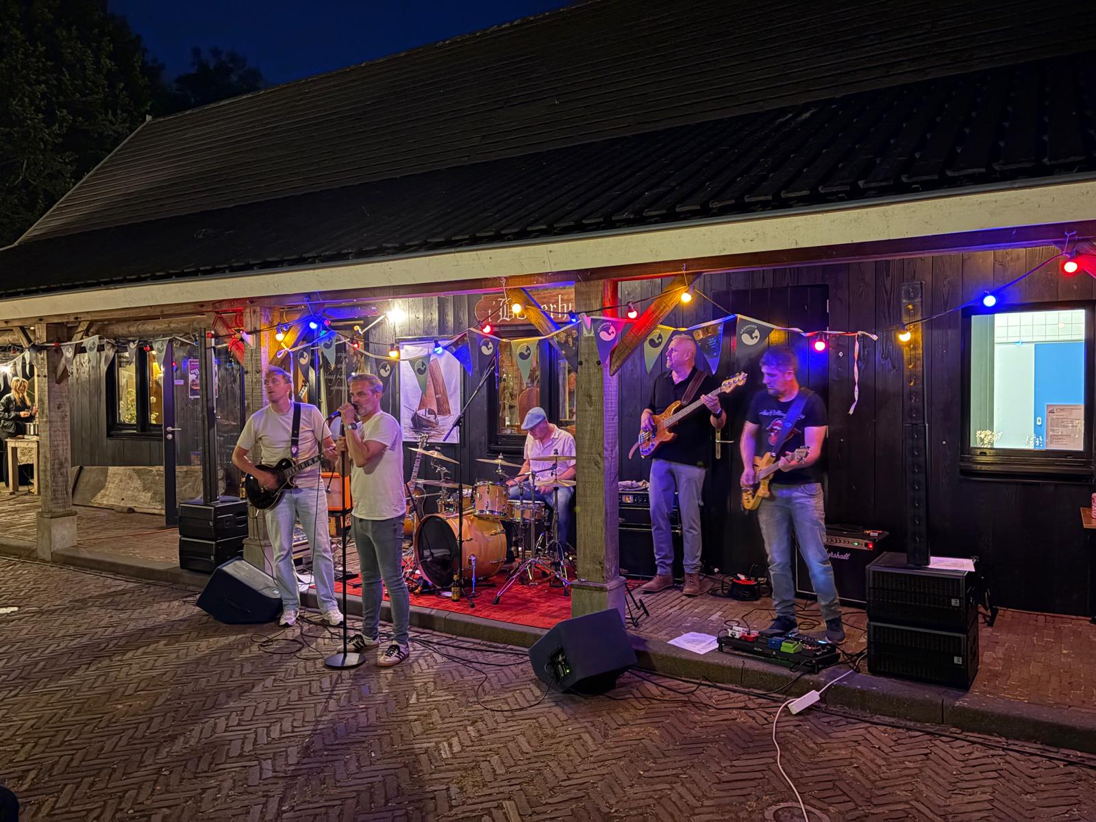 De band Uncle John treedt op in het Botterhuus op 30 mei 2026